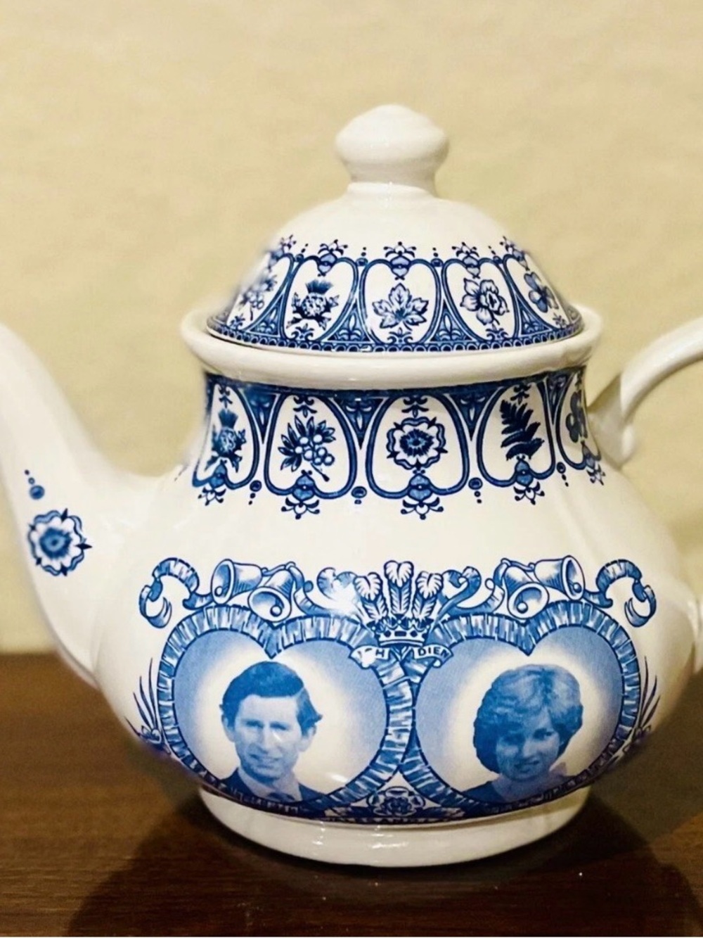 BROADHURST TEAPOT - HRH Commemorative Prince Charles/Diana 1981 Royal Wedding